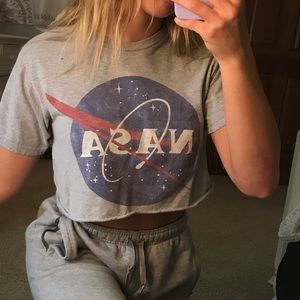 NASA VINTAGE CROPPED TEE